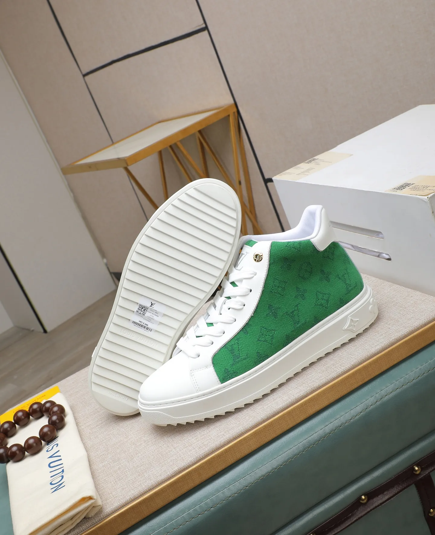 Men's shoes 💰580 📛📛【LOUIS VUITTON】Louis Vuitton official website synchronized new products 👟Milan fashion catwalk style 🇰🇾🇰🇾LV family logo, celebrity style, a must-have for fashionistas ⚠️First-layer calfskin ➕Genuine leather lining ➕Official website original version special outsole 👞Number 38-44